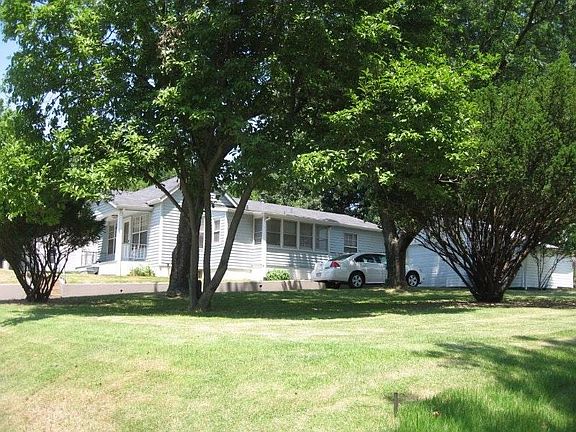 2nd image of 106 Delord Ave