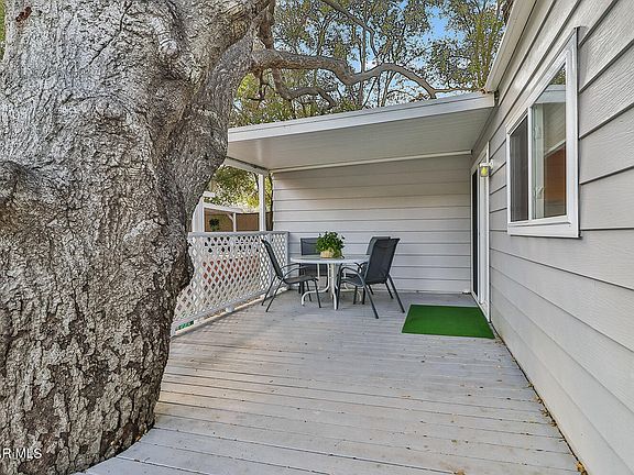 4th image of 2 Sherwood Dr