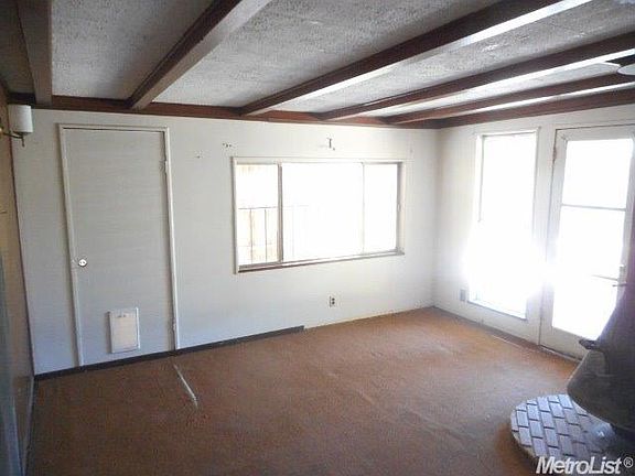 3rd image of 3809 Santa Fe Way
