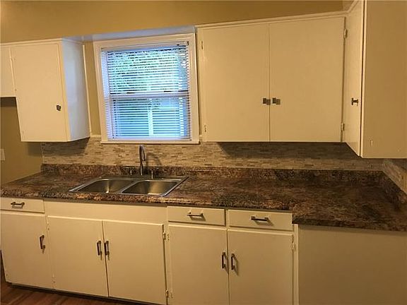 2nd image of 3442 Linda Dr
