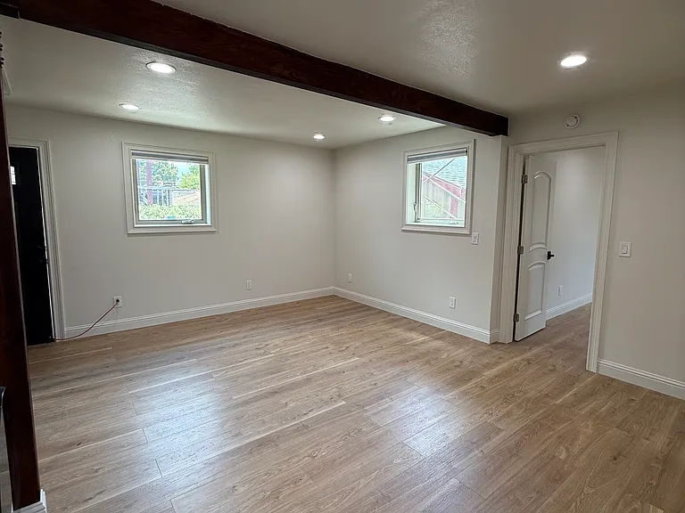 1517 Liberty St — Photo 8