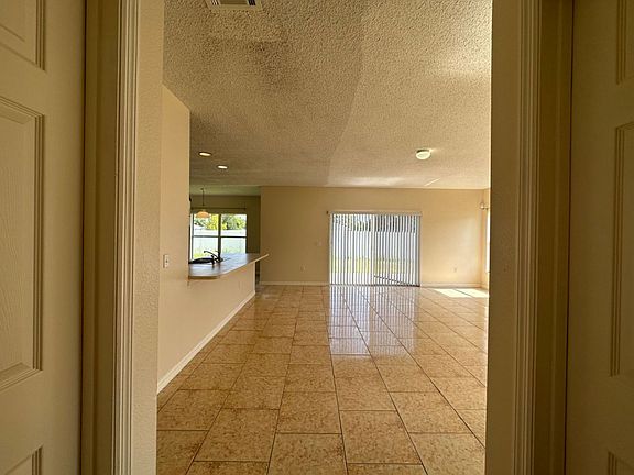 5th image of 601 Gull Dr