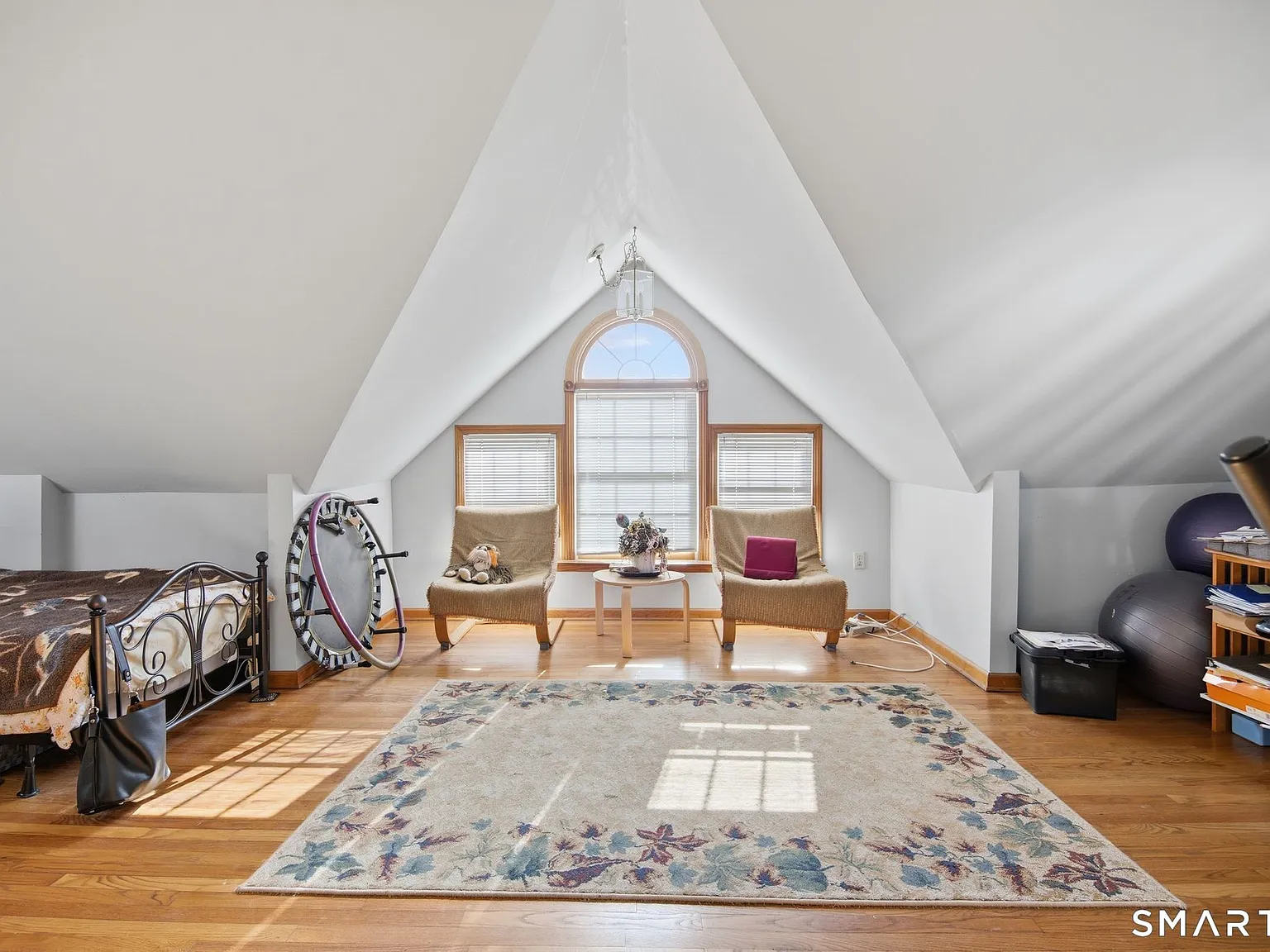 2 bed, 1.0 bath, 1242 sqft, $2,250 — Photo 3