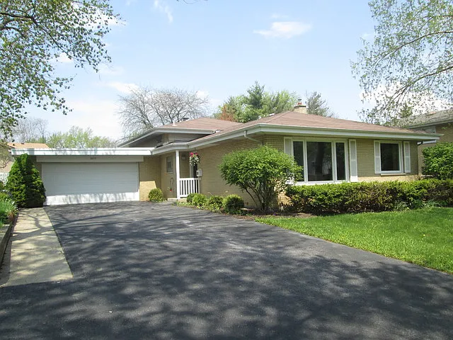 3655 Poplar Rd photo 1