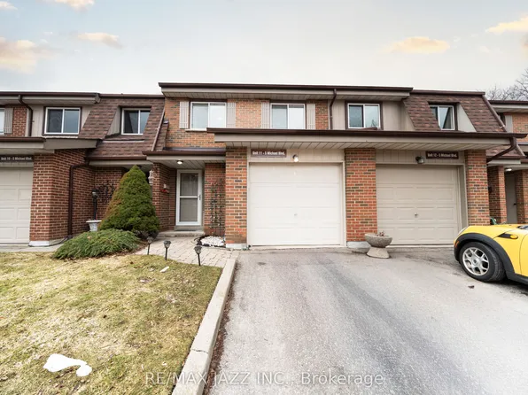5 Michael Blvd #11, Whitby, ON L1N 5P4