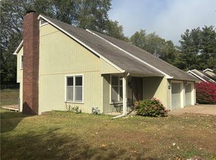 4214 W Haverill Dr, Saint Joseph, MO 64506