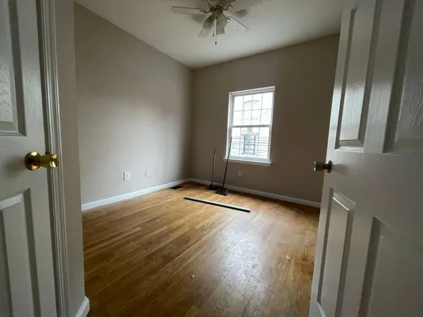 487 Communipaw Avenue image 4 of 10