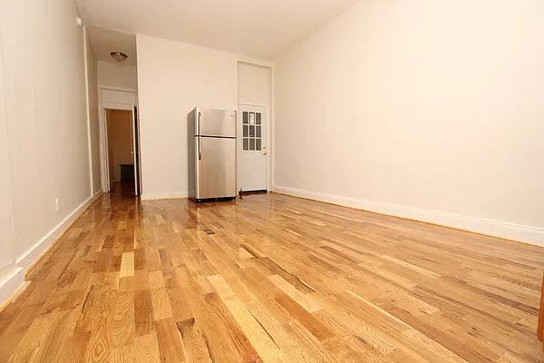 Rented by Nooklyn NYC LLC | media 28