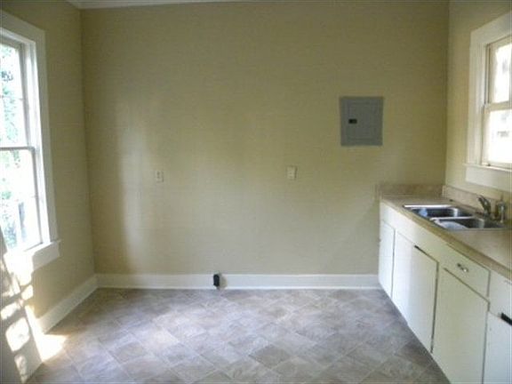 3rd image of 138 Williams Dr