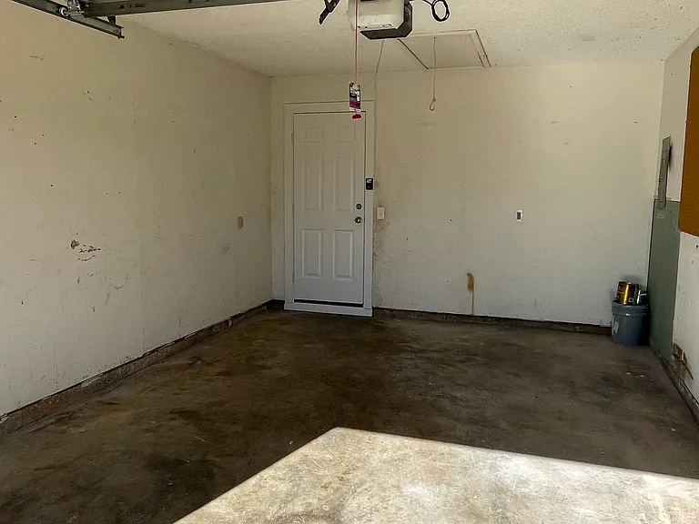 909 Tyler Ave NW — Photo 15