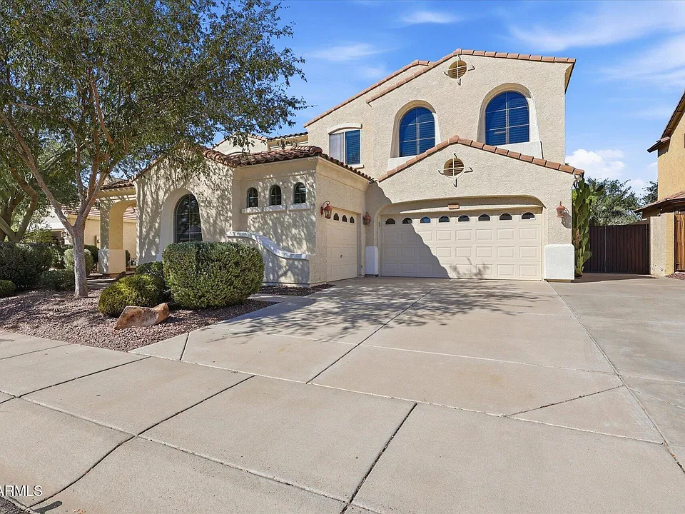 2280 E Indigo Dr