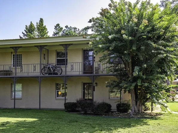 105 Orleans Oak Ln, Oxford, MS 38655