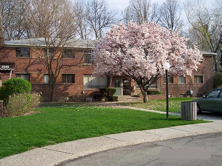 3218 Albert Ave #221 — Photo 1