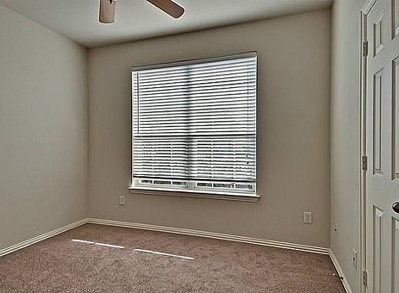 3rd image of 5712 Mariposa Dr