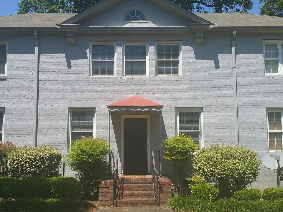 Largest Unit in complex with street parking in the front and private parking in the back