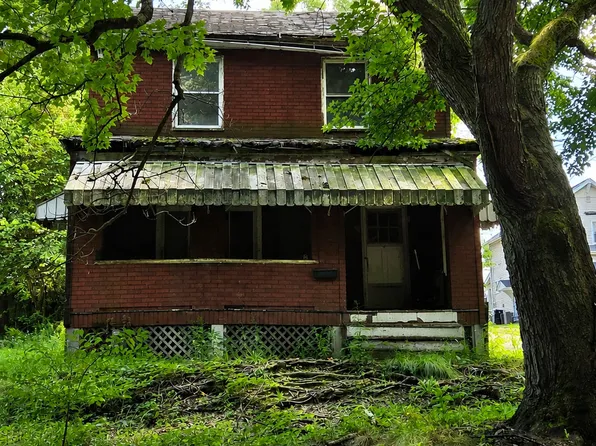 1621 Boundary St, Aliquippa, PA 15001
