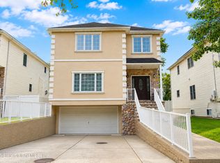15 Lundsten Ave, Staten Island, NY 10309