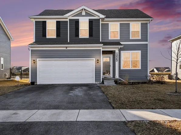 10560 Azalea Dr, Crown Pt, IN 46307