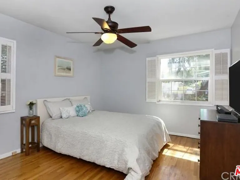 4721 Greenbush Ave — Photo 11