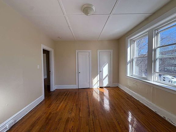 3rd image of 285 Edgewood Ave #C22