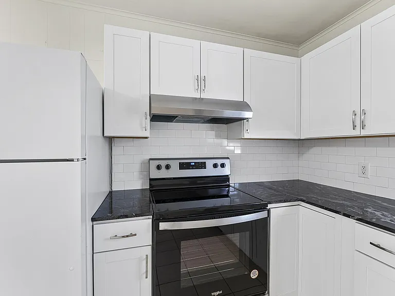 2808 Bardwell Rd — Photo 10