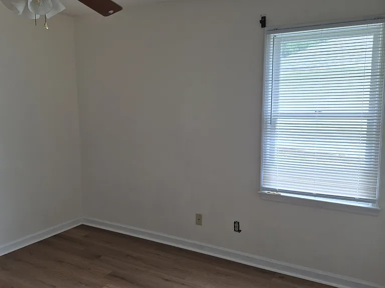 7812 Birchwood Ln — Photo 2