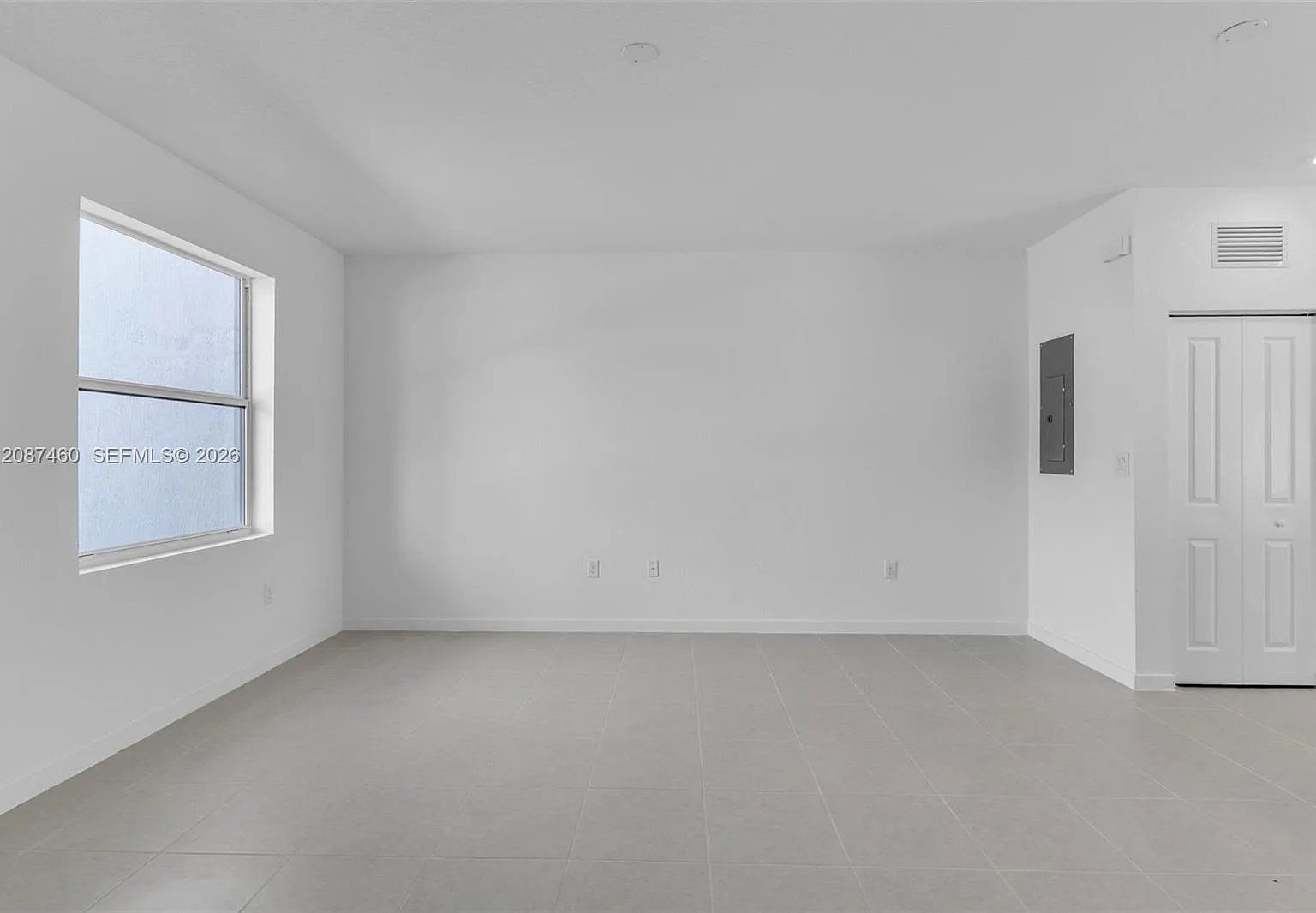 3 bed, 1700 sqft, $2,400 — Photo 2