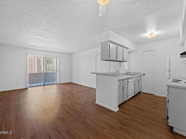 2625 E Indian School Rd — Photo 10