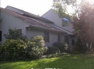 231 Wyassup Rd, North Stonington, CT 06359