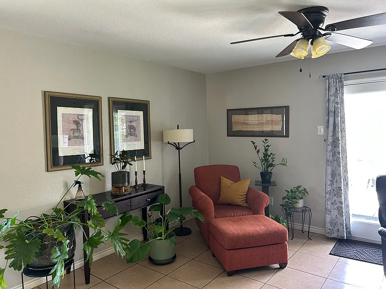 1609 White Oak Ct — Photo 9