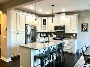 8320 Goldenrod Ln N, Maple Grove, MN 55369