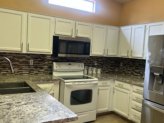 4th image of 5596 W Pinedale Ave