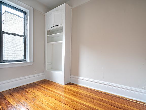 4th image of 189 Claremont Ave APT 65