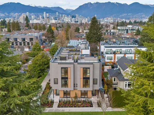 4470 Ash St, Vancouver, BC V5Z 4J8