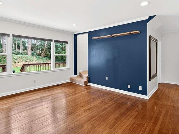 4th image of 2920 Briarcliff Rd NE