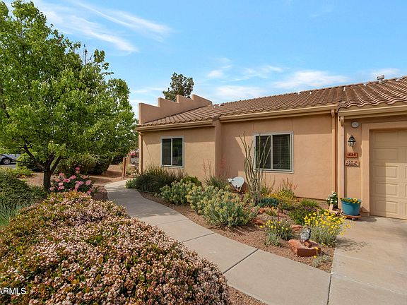 2nd image of 1620 E LA PUERTA --