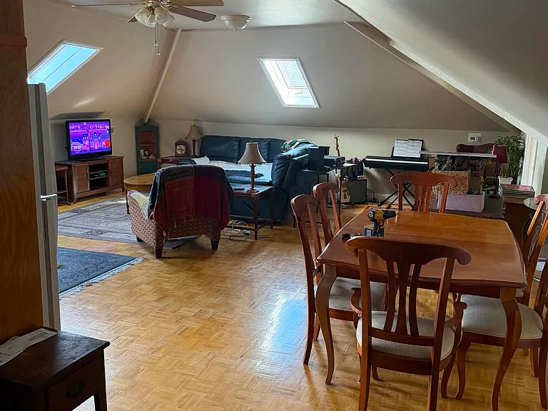59 Howard Ave — Photo 6
