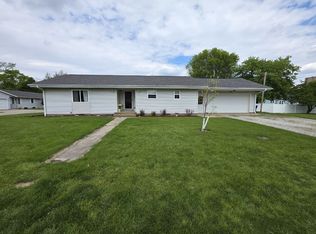 200 W South St, Flanagan, IL 61740
