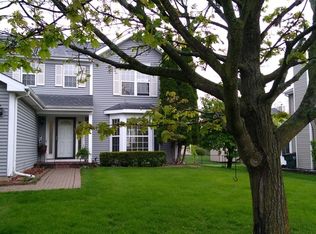 925 Rocky Valley Way, Carol Stream, IL 60188