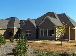 1702 Stonebridge Rd, Oxford, MS 38655