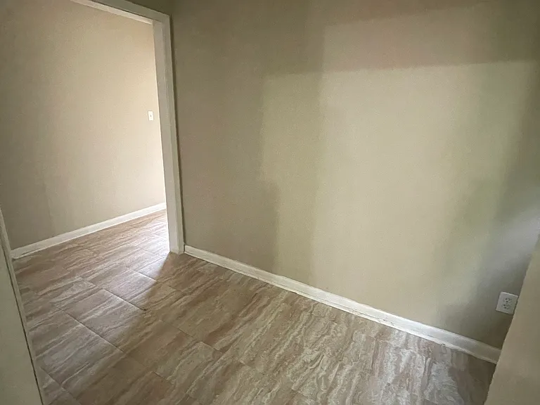 1207 Holly St — Photo 5
