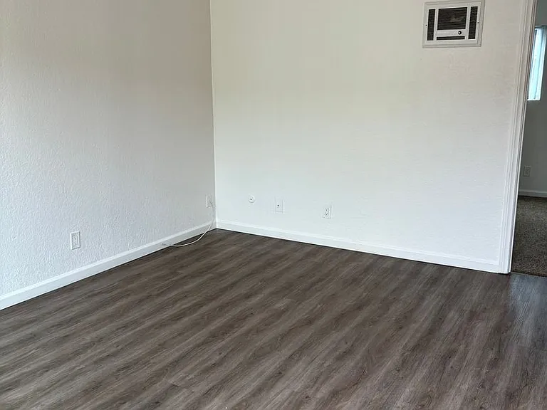 3117 Valle Ave #15 — Photo 5