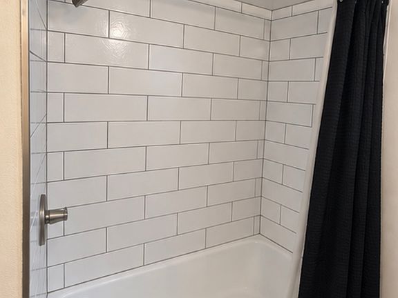 4th image of 527 S 74th St #529