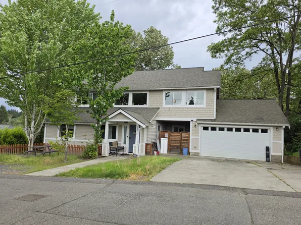 2422 Meadow Ave N #B, Renton, WA 98056