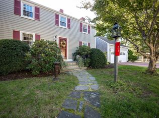 21 Thatcher St, Dartmouth, MA 02748