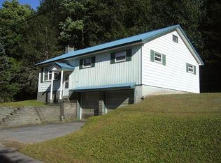 642 Peas Eddy Rd, Hancock, NY 13783