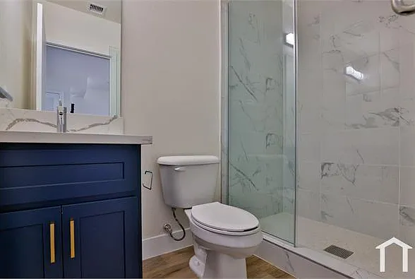 1237 W 25th St — Photo 9