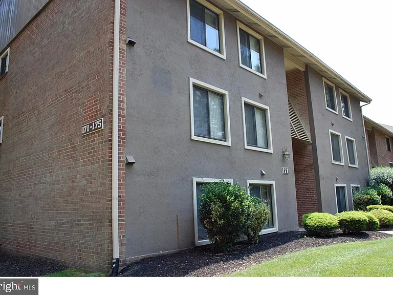 171-1 Echelon Rd — Photo 2
