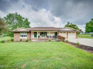 721 S Sherbrooke Cir, Mt Carmel, TN 37645