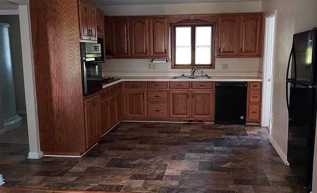 3922 Austin Tracy Rd — Photo 3